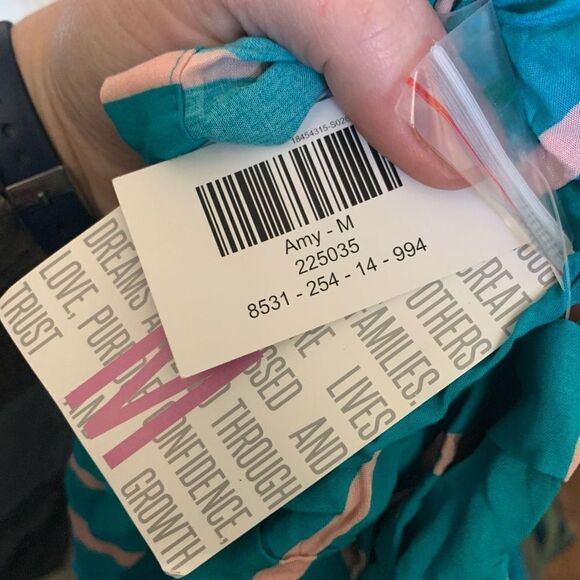 Lularoe M cropped blue striped button down crop top - Picture 4 of 4